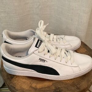 Puma basketball shoes Womens sz 10